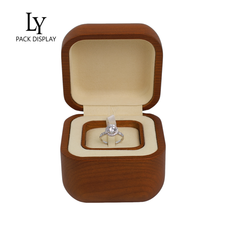 Luxury Wooden Ring Box – Minimalist Suede Interior, Scratch-Resistant, Elegant Custom Jewelry Packaging Solution 12 IMG 2135 拷贝 2
